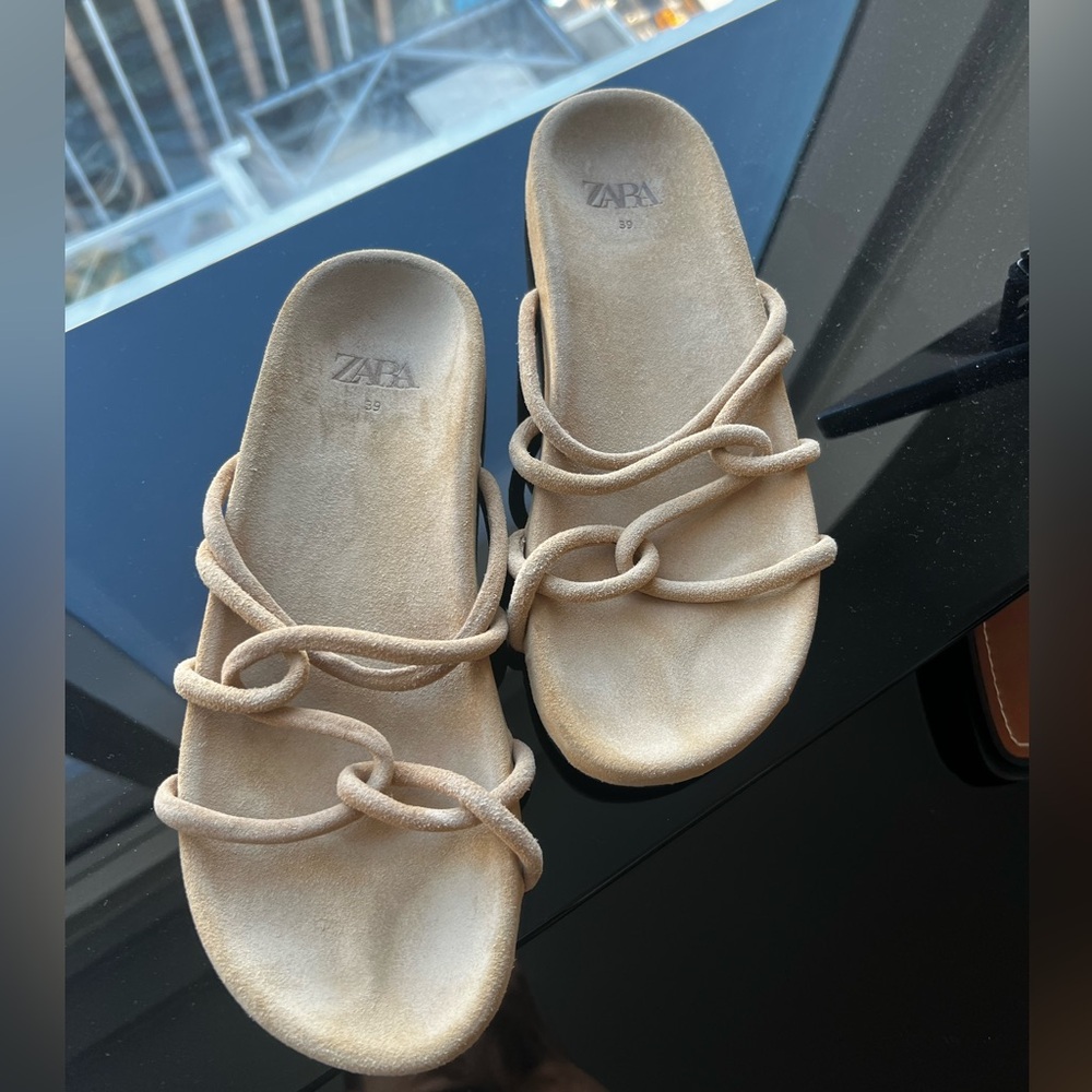 Zara real sueded sandal flats size 39